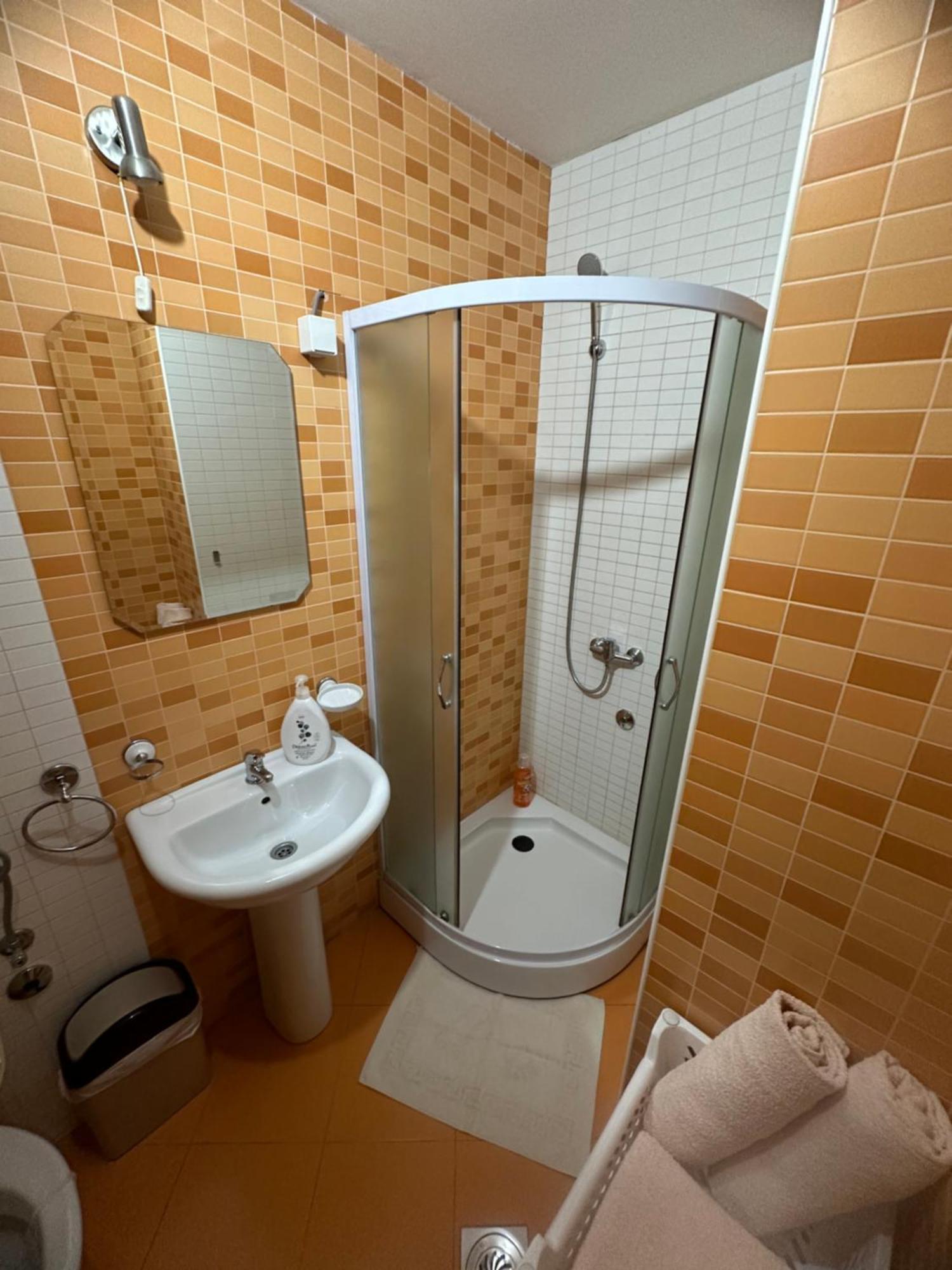 Apartments Bokan เซทินเจ ภายนอก รูปภาพ