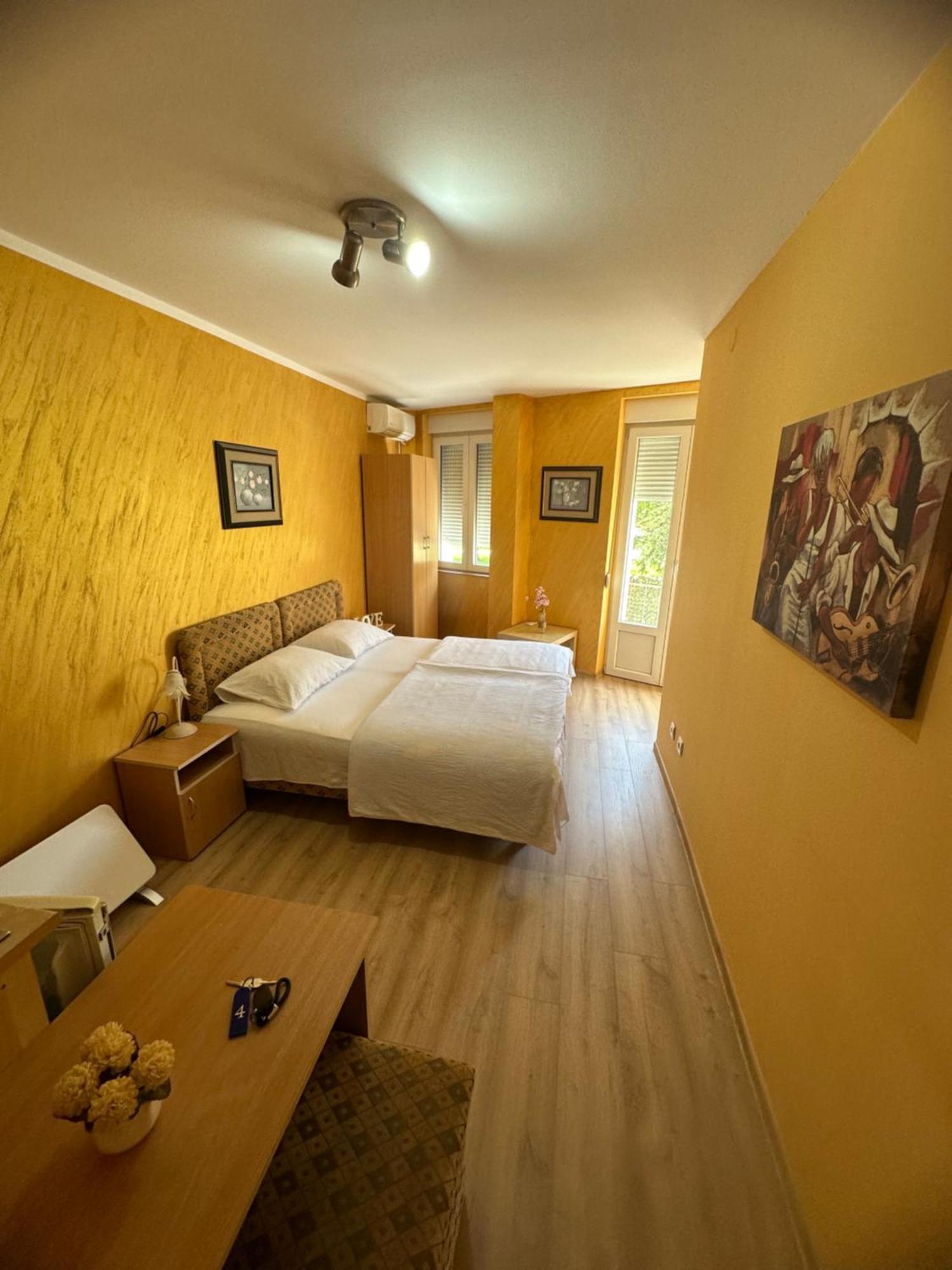 Apartments Bokan เซทินเจ ภายนอก รูปภาพ